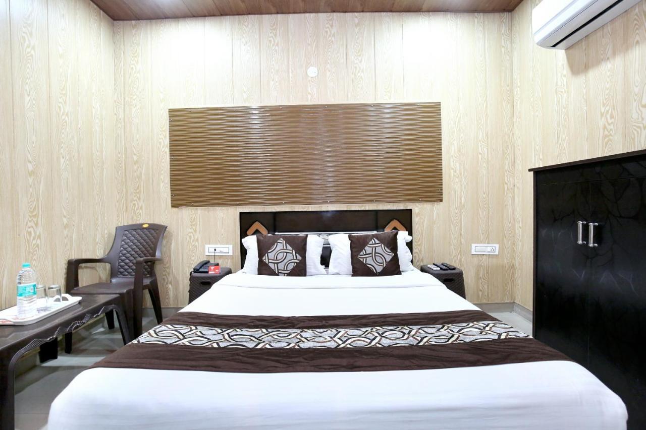 Oyo 8105 Royale Guest House Ludhiana Extérieur photo
