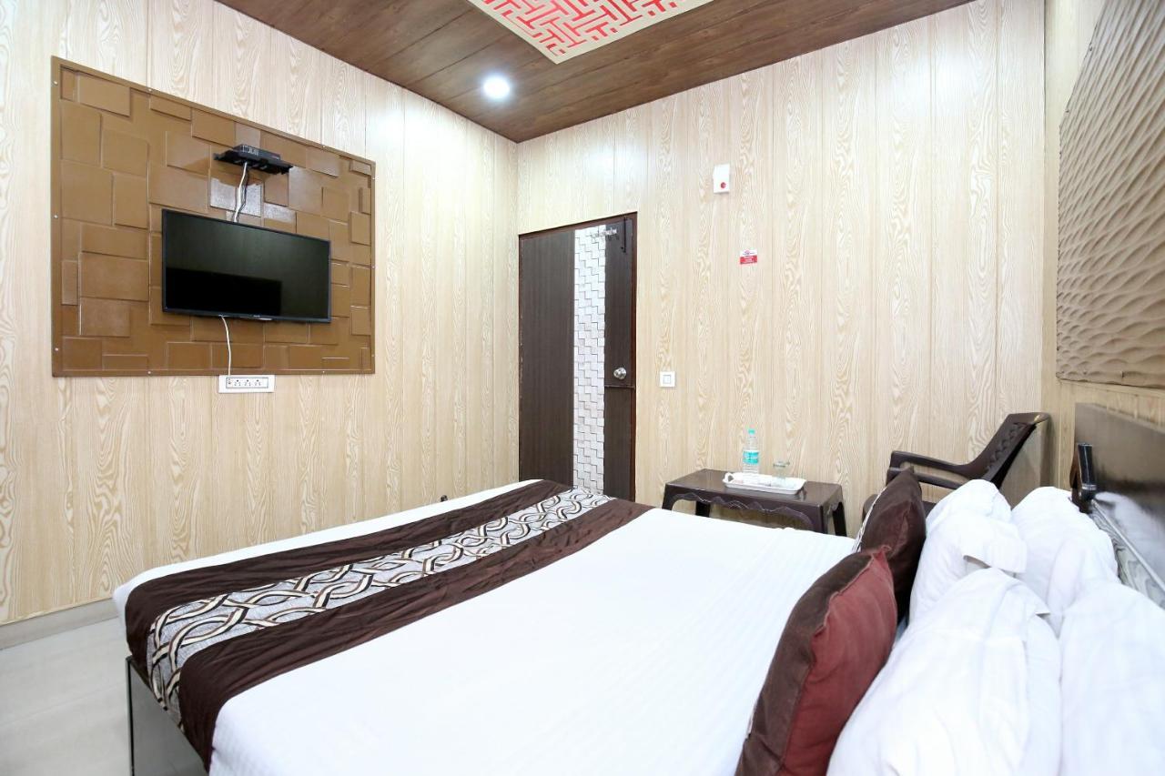 Oyo 8105 Royale Guest House Ludhiana Extérieur photo