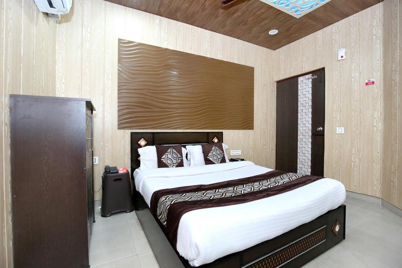 Oyo 8105 Royale Guest House Ludhiana Extérieur photo